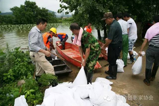 祖孙乱操逼视频