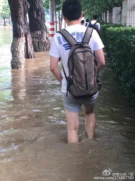 男生捅女生肌肌