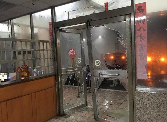 三年中文在线观看免费大全电视剧