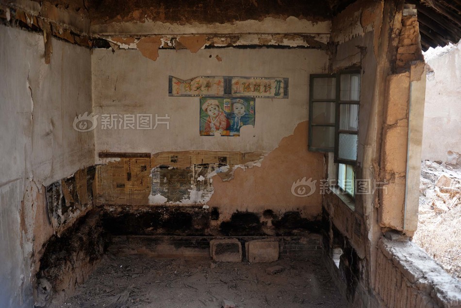 时间静止男子的暑假生活像素游戏