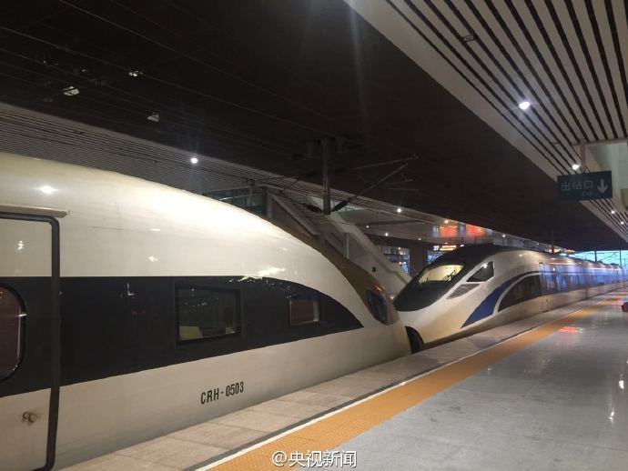 我在公车上高潮连连