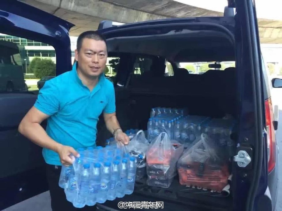 激情Xxxxxxxxhd公交车