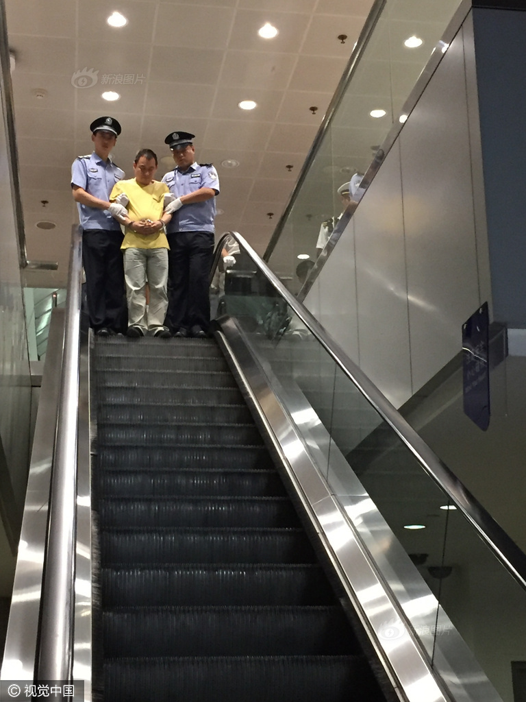岳丰满肥大的白屁股