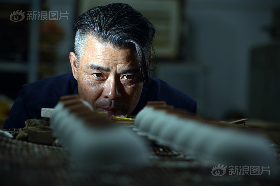 美 胸 性爱