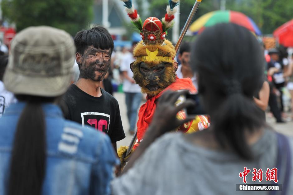 国产老女人操逼片