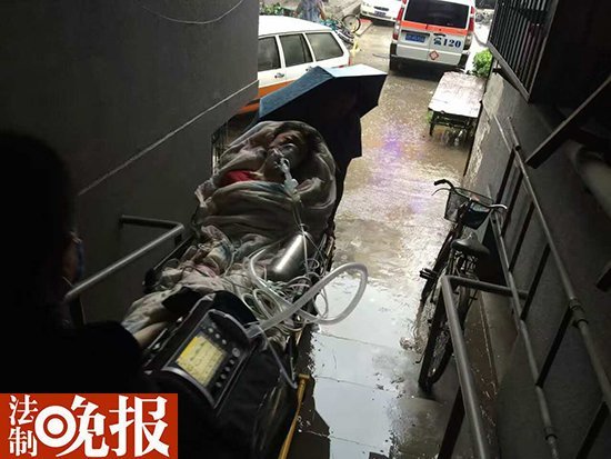 黑人日逼黄色片，免费