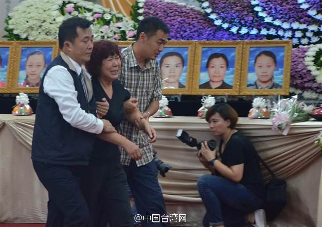桌腳自慰