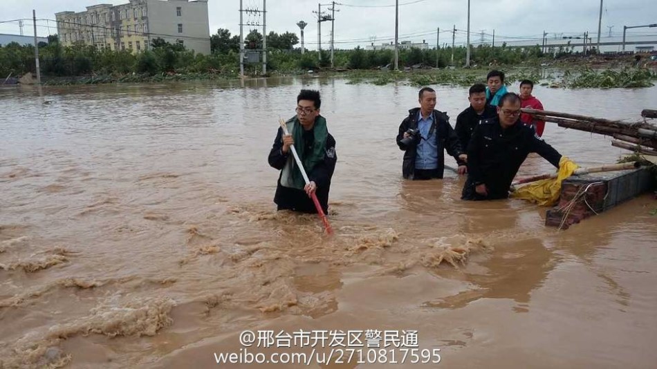 男生被脱精光玩J