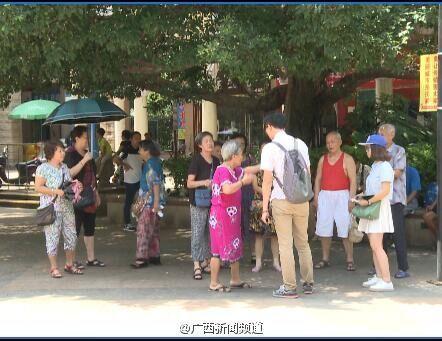 凌华脱裤子内裤让我