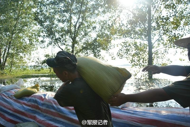 国产亚洲  久一区二区