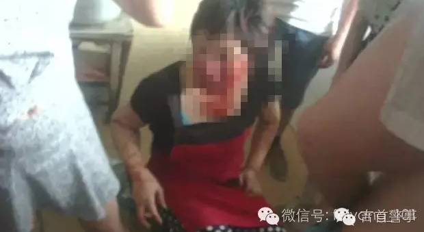 14塊錢引發血案 湖南吉首一餐館老板娘拿菜刀砍人現場組圖