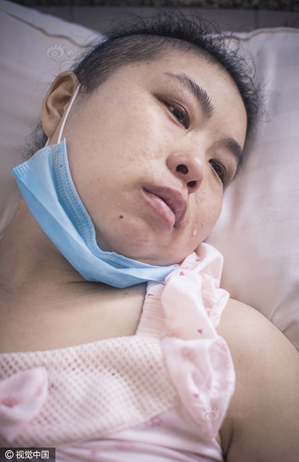 老板不让穿乳罩随时揉l