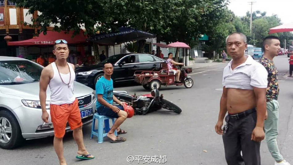 成人 娃娃 老板娘