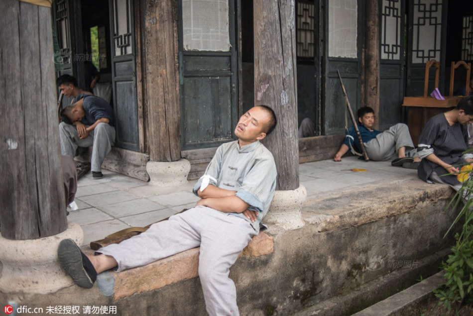 人与野鲁 毛片免费浪女人