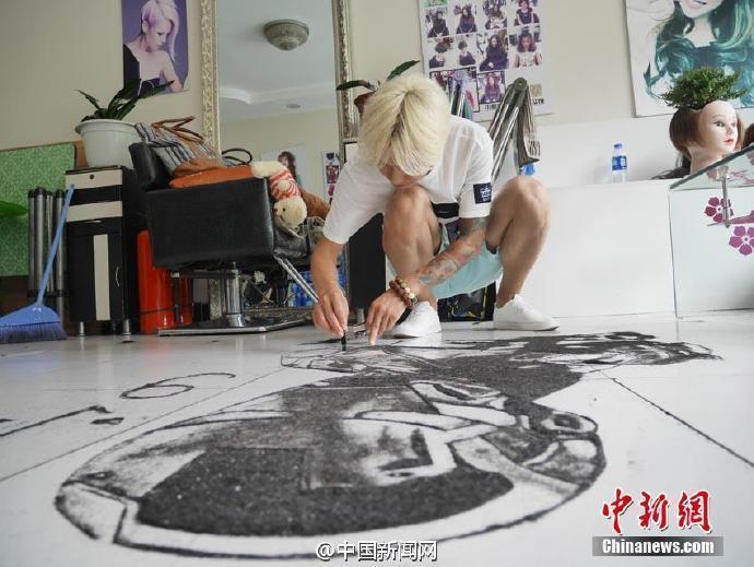 11个人开火车的视频56分钟