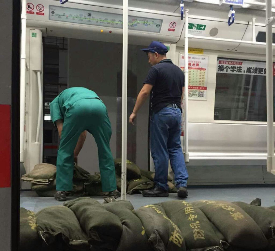 偷拍农村老女人大光腚