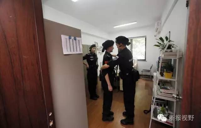 熟妇女人妻丰满少妇中…