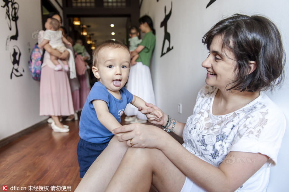 上海母乳快闪_上海40位妈妈国学馆内母乳快闪佛山E家 ...