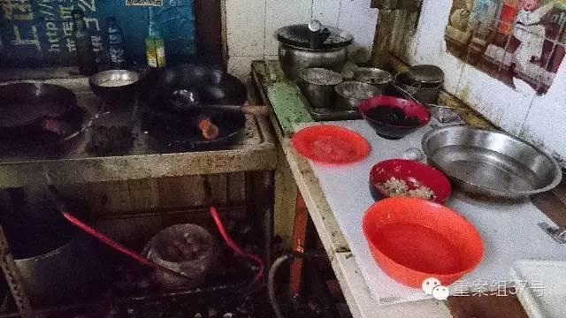 小伙被灌醉爽玩大雞巴