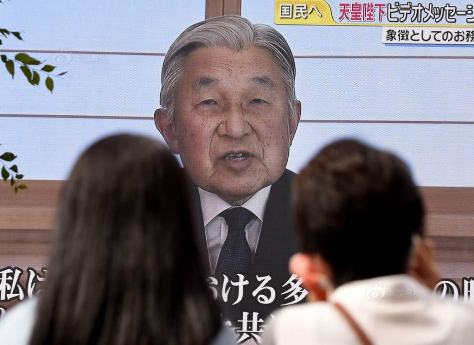 体育生白袜自慰出精