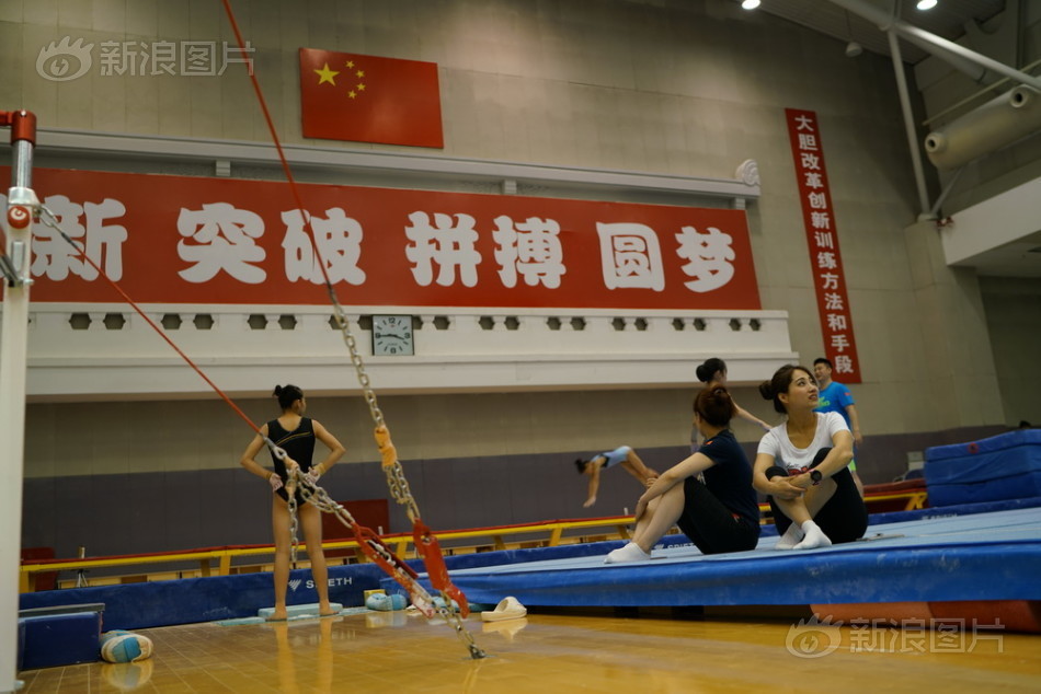 搓澡工的jiji真大Gay2022