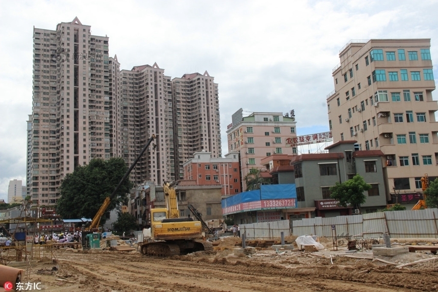 双乳赤裸裸跪趴掀裙子打屁股