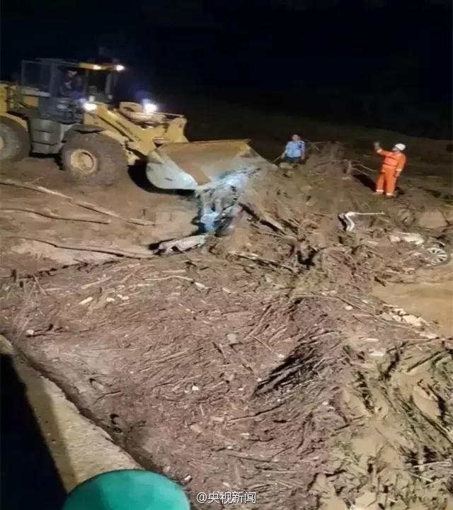 男男Gay裸体调教打屁股