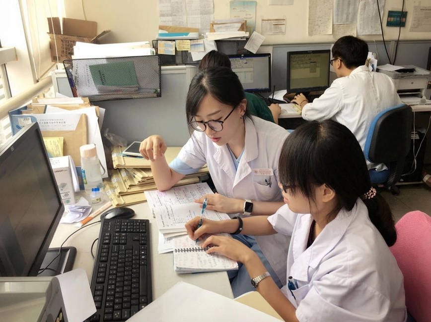 孕妇与野兽的性行为视频