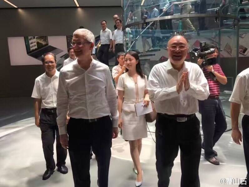 体育老师的黑色巨茎是什么