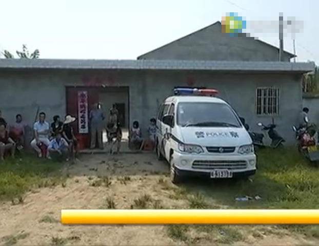 班长摘下奶罩 让我爽了小说