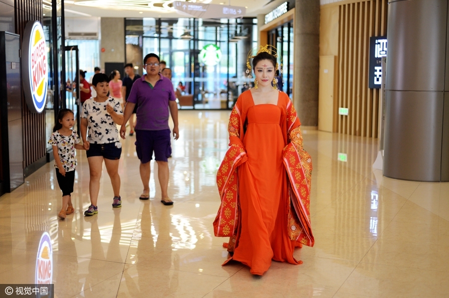 三级片人妻交