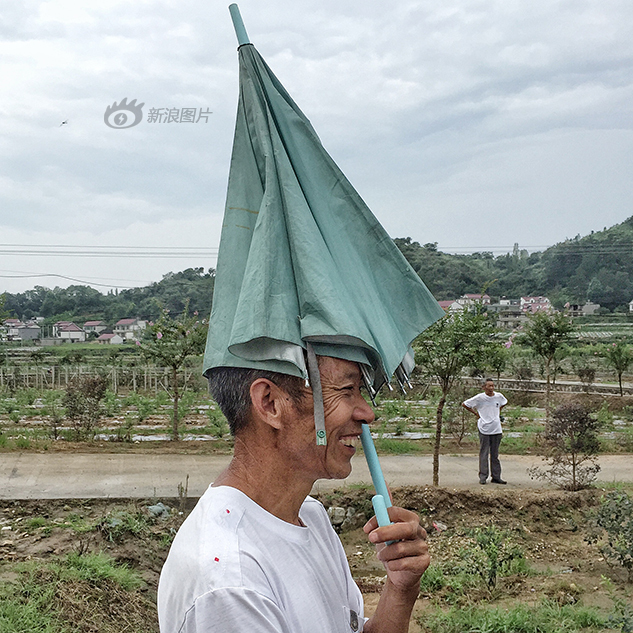 下雨淋濕