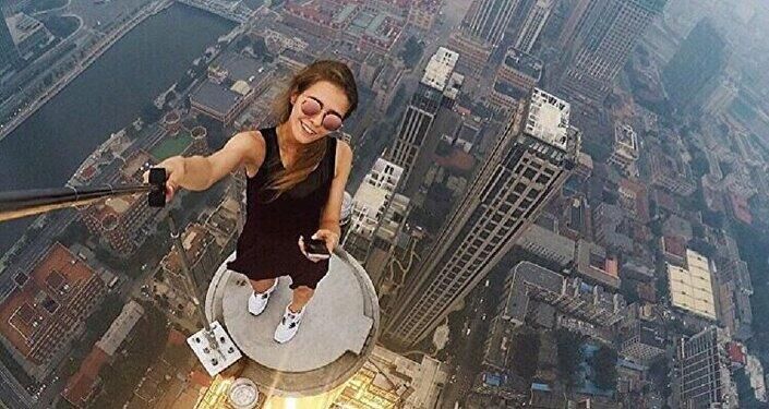 女生的逼