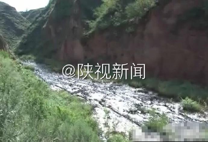 Free日韩性公交车上Xxhd