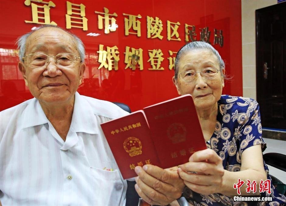 女教师一级特黄大片