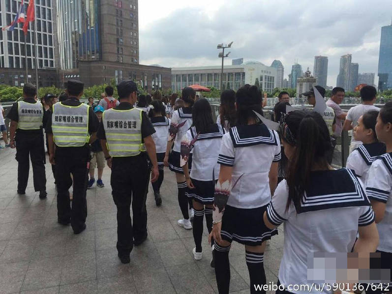 外国裸体美女晚上好