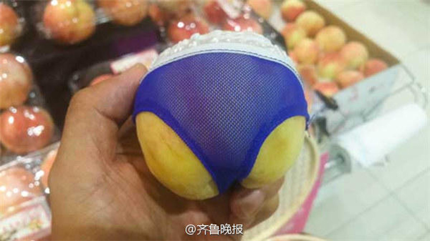 翁含着我的奶边摸边做小视频