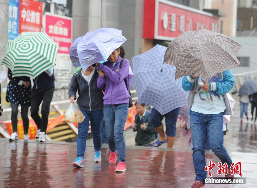 小箩莉无套内谢第一次