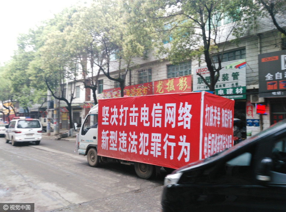 俄罗斯女人和狗操逼