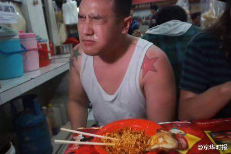 校花被 娇喘出奶电影