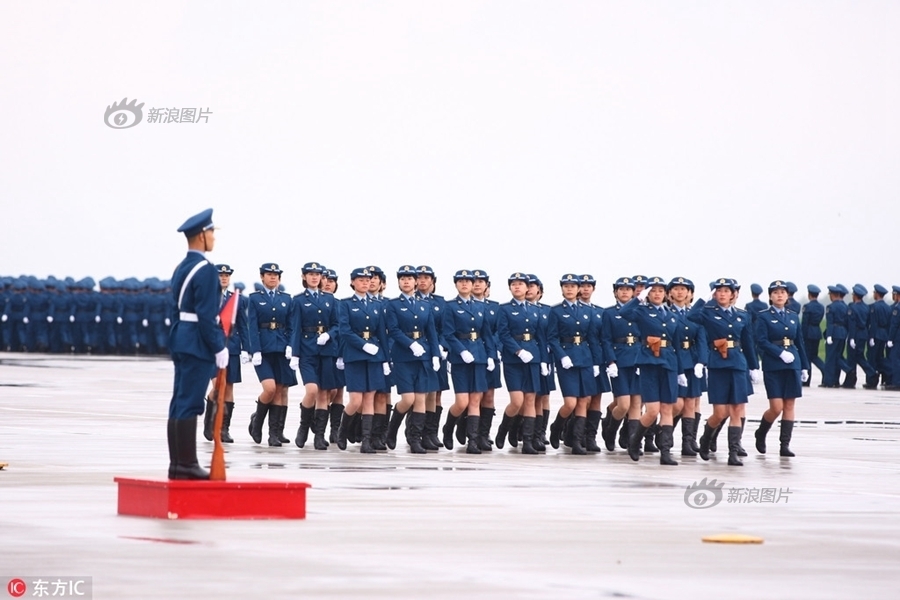 尿尿男同色情片