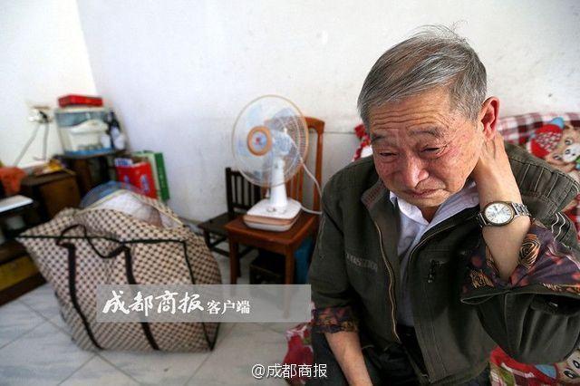 娇妻边打电话边被躁BD在