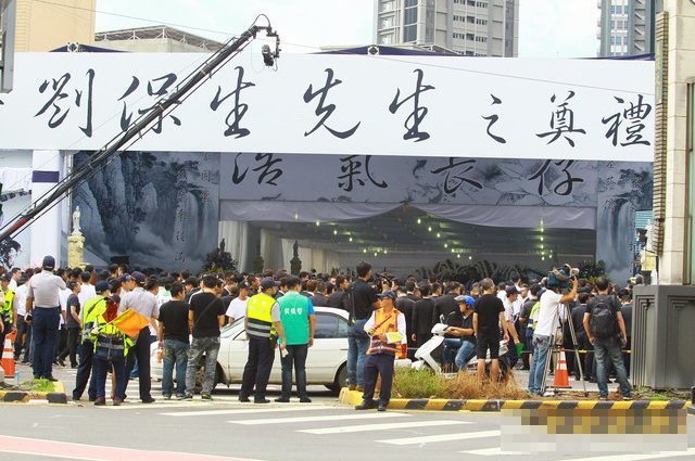 动漫美女被 羞羞产奶图片