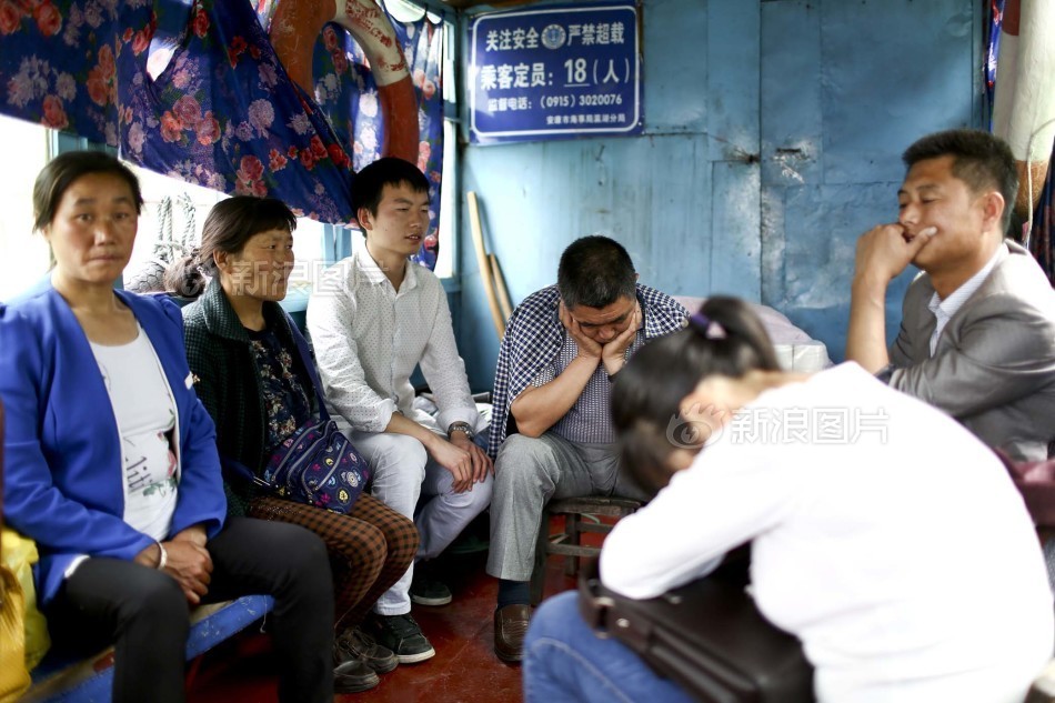 动漫美女被揉胸