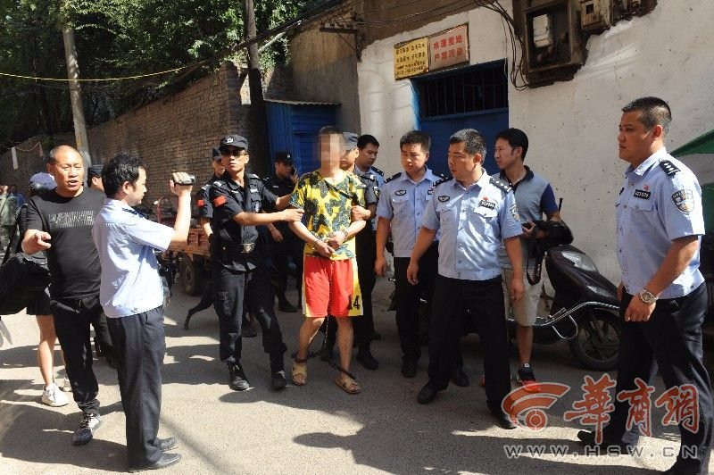 装睡让他滑进我的身体