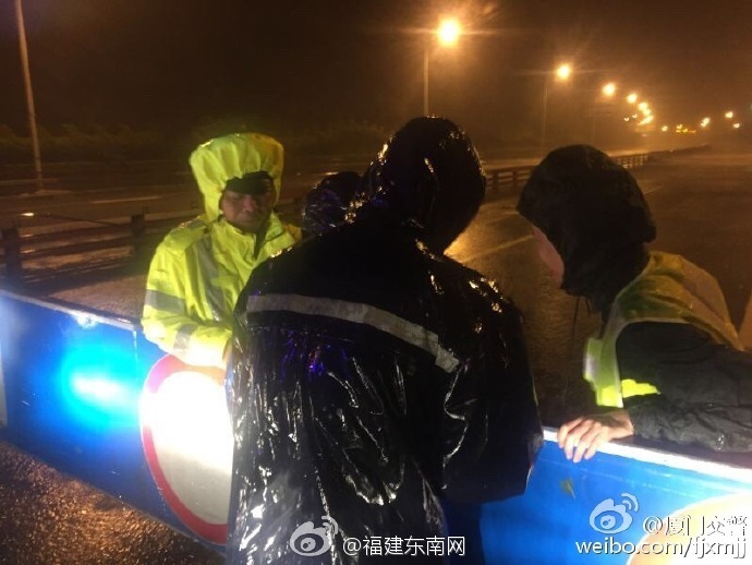 老师脱 给学生玩 动漫