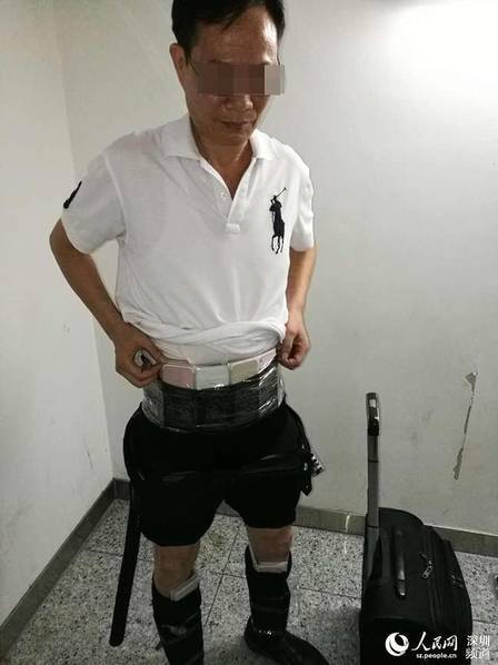 美女扒精光秘 图片