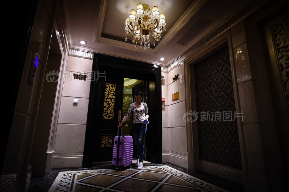 添老女人囗交图片