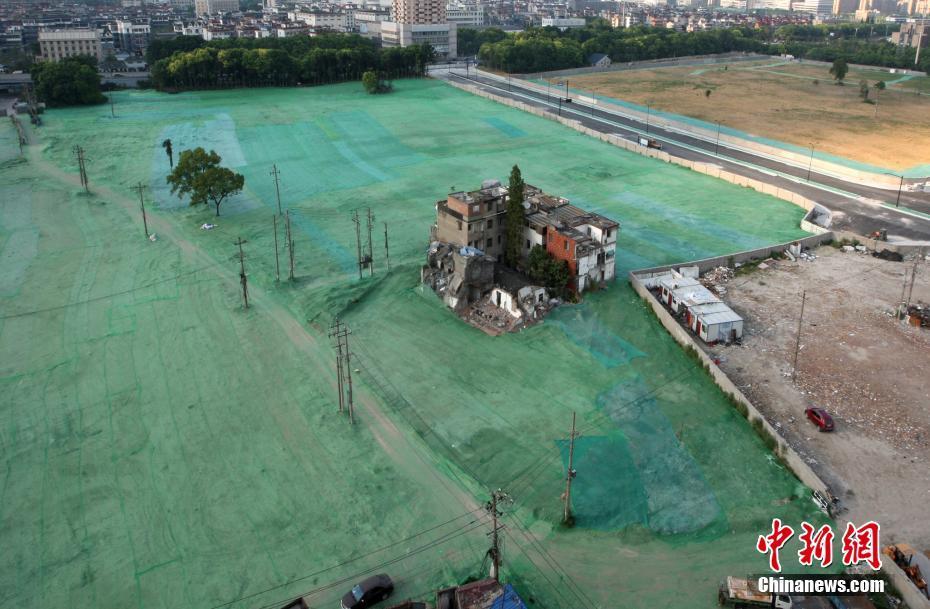 小乔被 到爽被爆衣小说