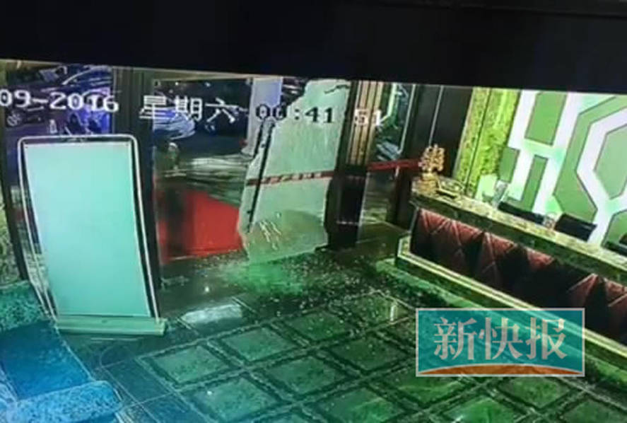 刘玥大战28公分黑人